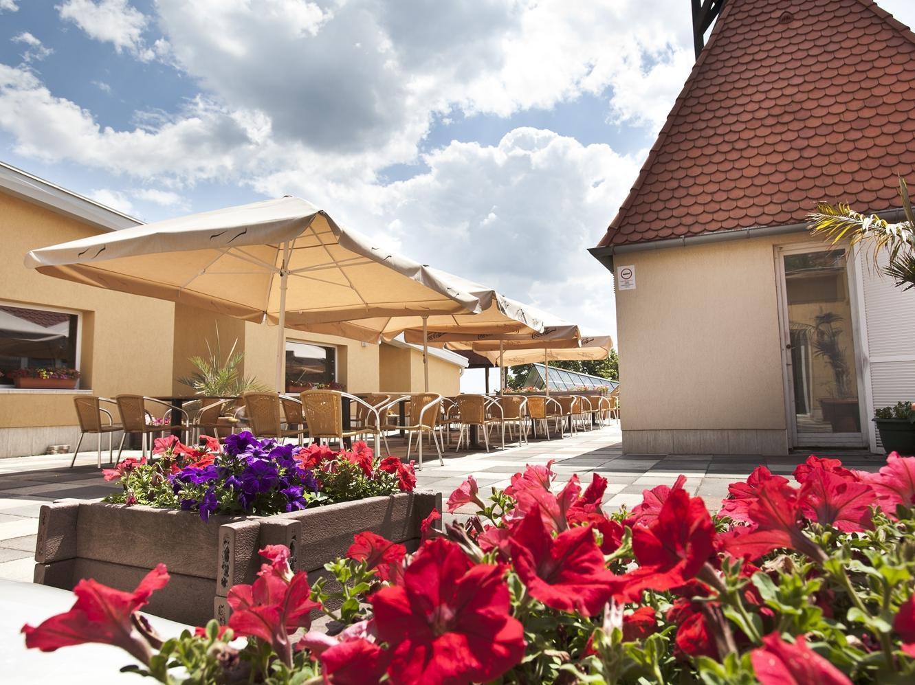 Hotel Makar Sport & Wellness Pécs Exterior foto